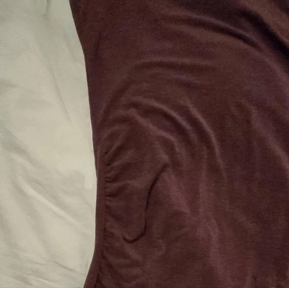 VEUC - Gap Maternity Hoodie - Burgundy/Maroon Colour; Size Large; Breathable - Picture 3 of 10